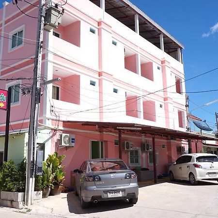 Naka Dream Hotel HHQ Buitenkant foto