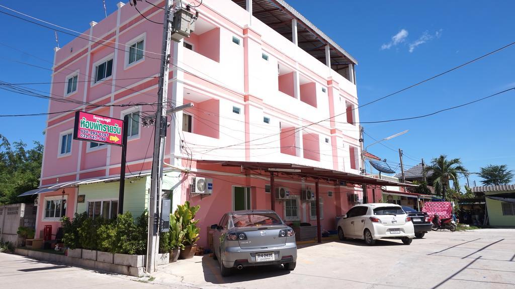 Naka Dream Hotel HHQ Buitenkant foto