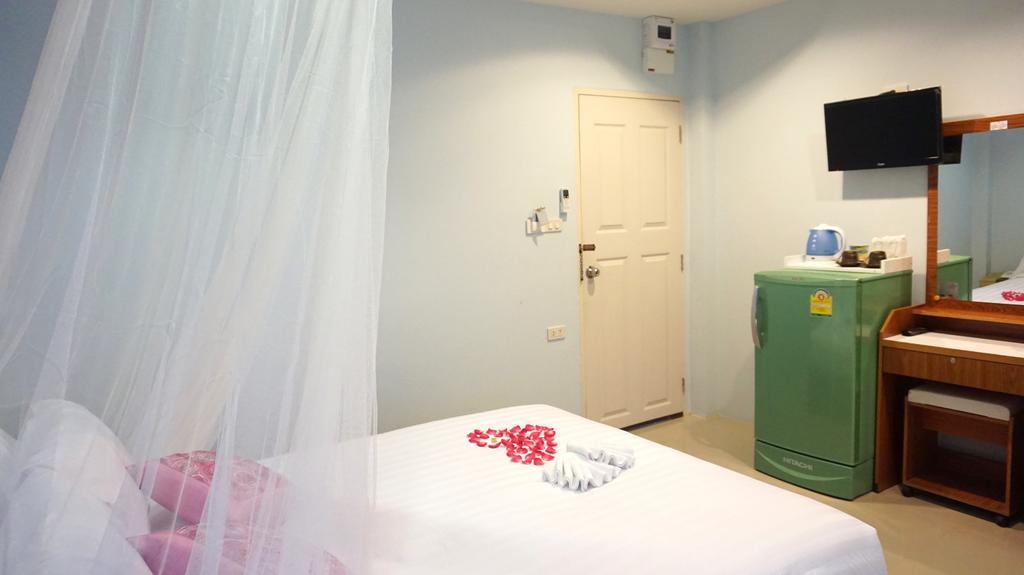 Naka Dream Hotel HHQ Buitenkant foto