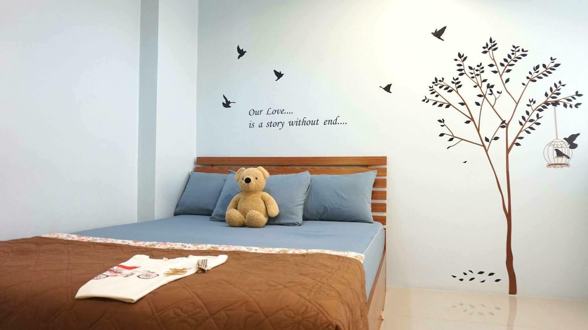Naka Dream Hotel HHQ Buitenkant foto